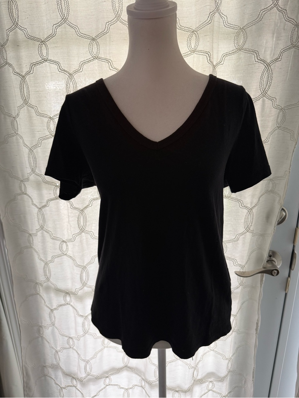 Old navy black V-neck shirt
